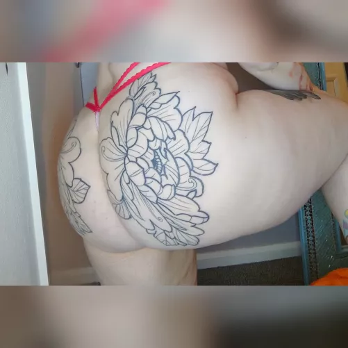 Happy Hump Day 🍑 by winter_skye_69