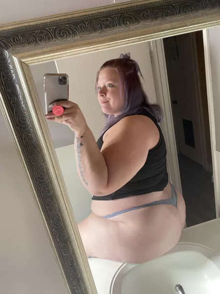 Happy hump day by Mzhyde_x