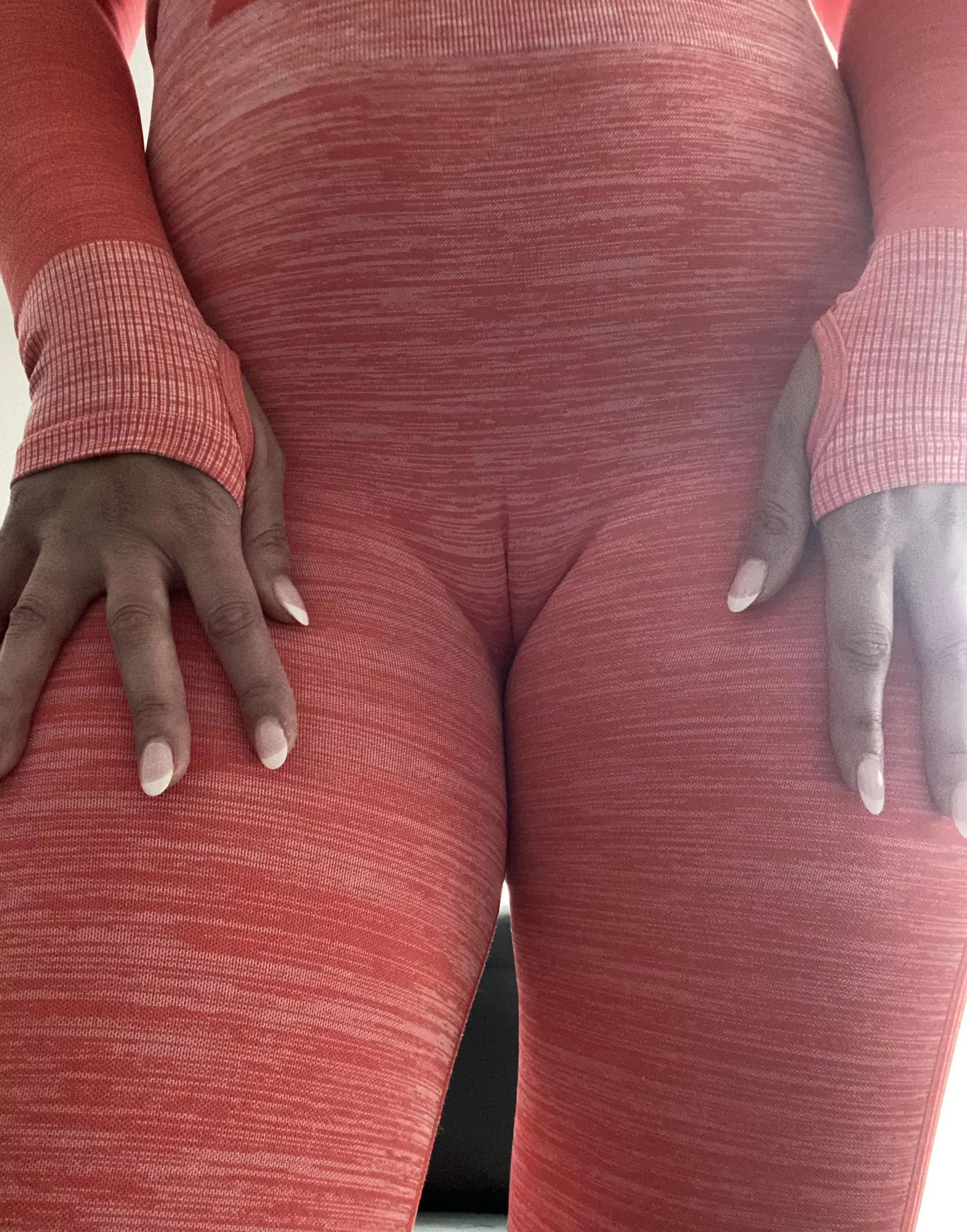 Happy hump day! I hope you like them plump & juicy 😘 posted by aTopShelfBooty