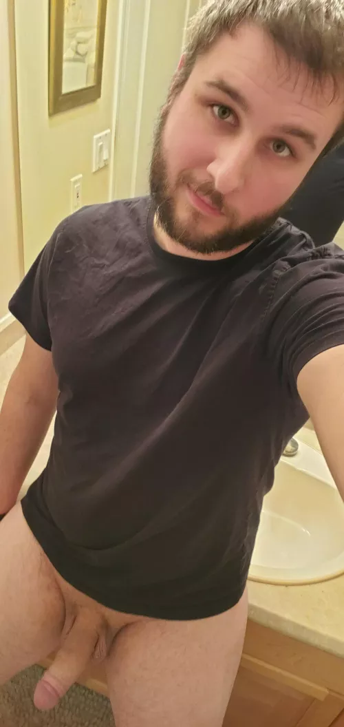 Happy hump day! Titles are hard, so am I 😋 by slimslam_spaceman