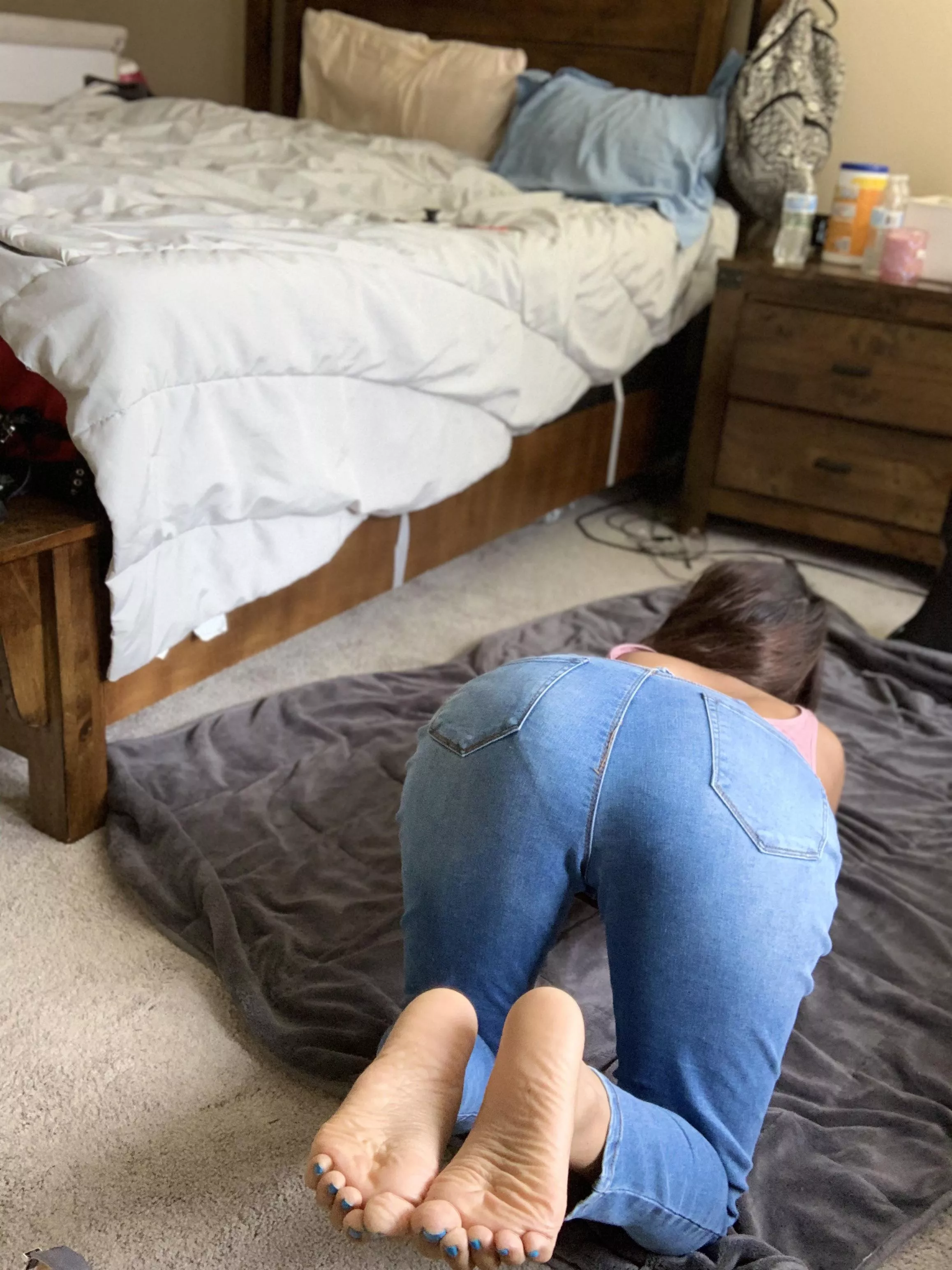 Happy Hump Day to all my lovely humans 😊 posted by tinylatina02