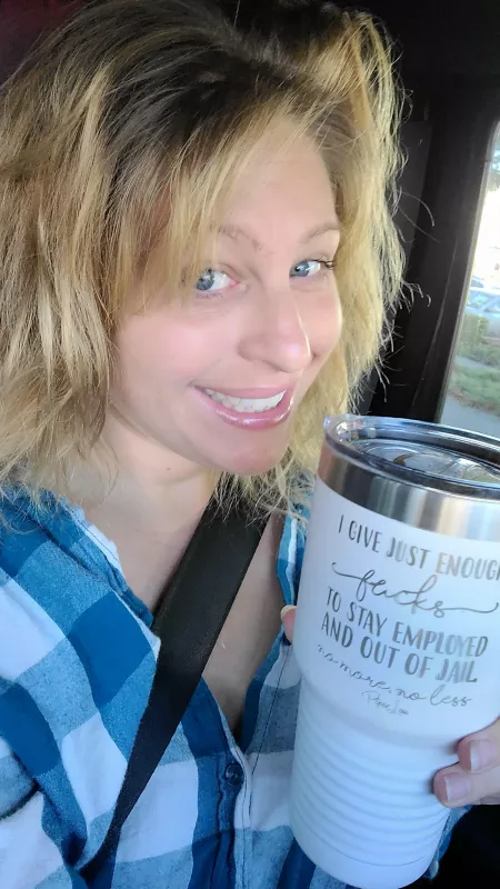 Happy hump day ya'll 💋 by BlueEyesNdragonflies