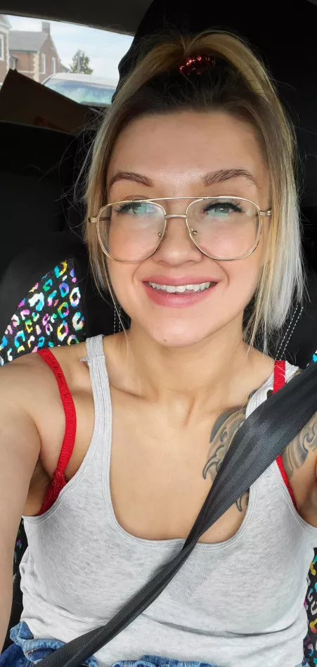 Happy Humpday! by NicolePearl