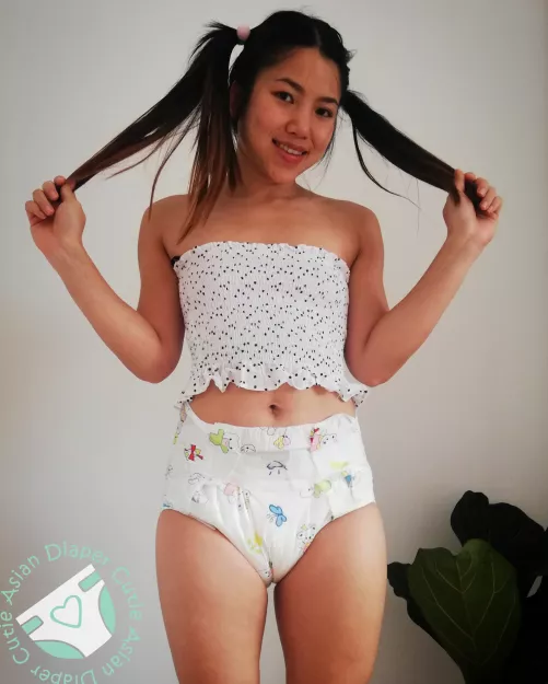 Happy in my nappy 🤗✨ by AsianDiaperCutie