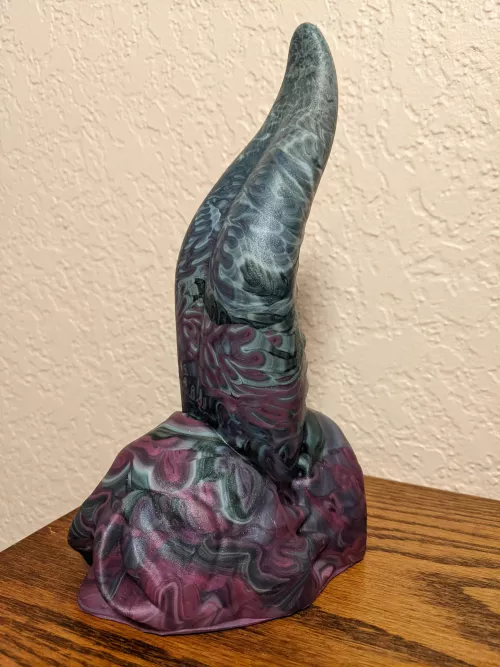 Happy Maw Monday from my M/M Rogue Winston's Tongue! by SlightDementia