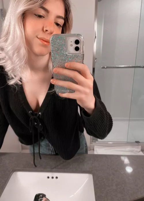 Happy mistake.✨🖤 by Shellbeesfans