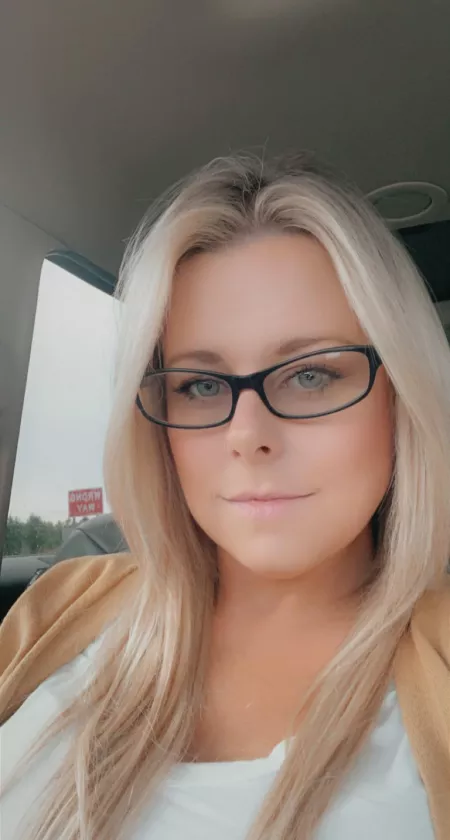 Happy Monday 💛 by taylor_r0se