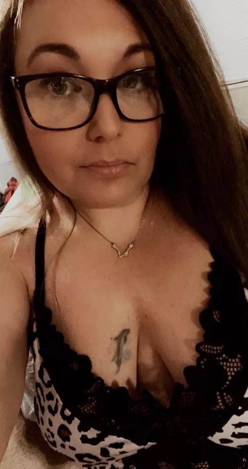 Happy Monday 😘 by MundaneProtection787