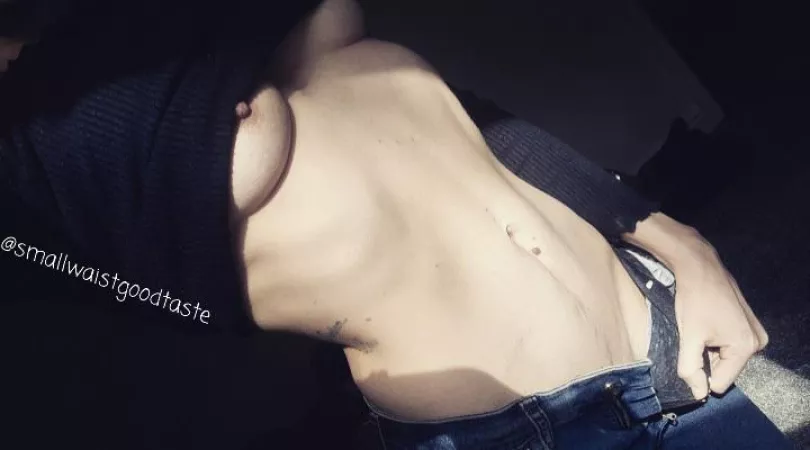 🙃🙂happy monday babes by smallwaistgoodtaste