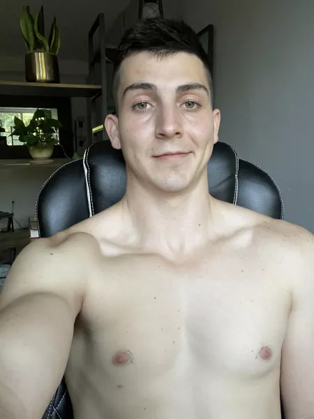 Happy Monday everyone! Make it a great week! by theryeguy7926