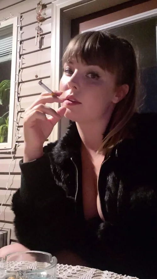 Happy Monday 👄💨 by blackcathoe