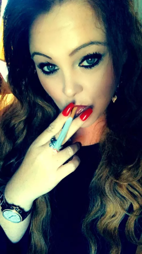 Happy Monday peeps 💋 by OceanEyez00