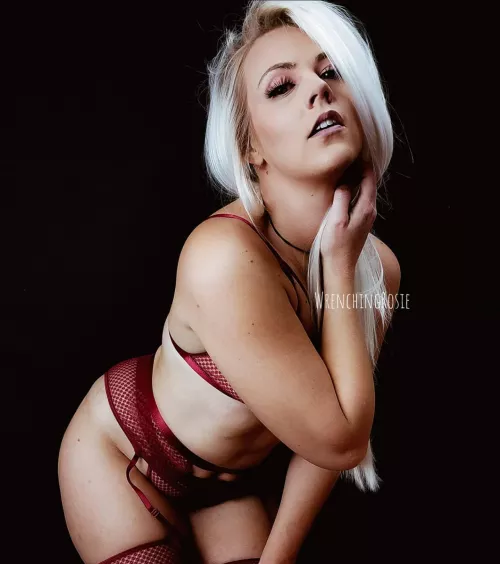 Happy New Year! 😘 by wrenchingrosie