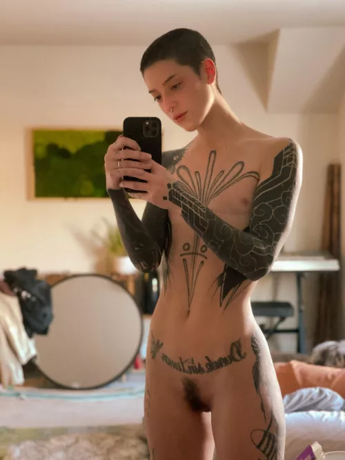 Happy new year from my freshly buzzed head 😏✨ by hannibaldamage