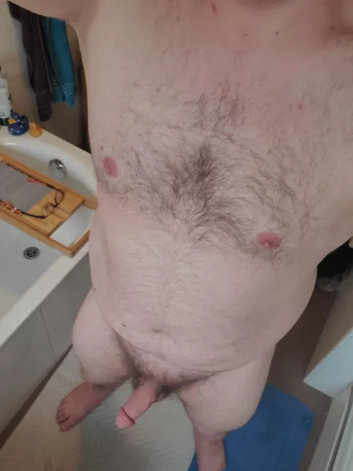 Happy new year, hope you all had a great start! 😁 by frankybee7