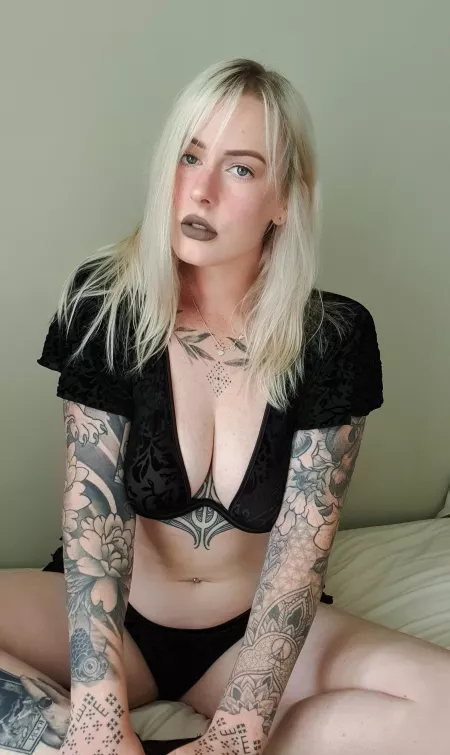 Happy New Year lovelies ❤ by deebee_27