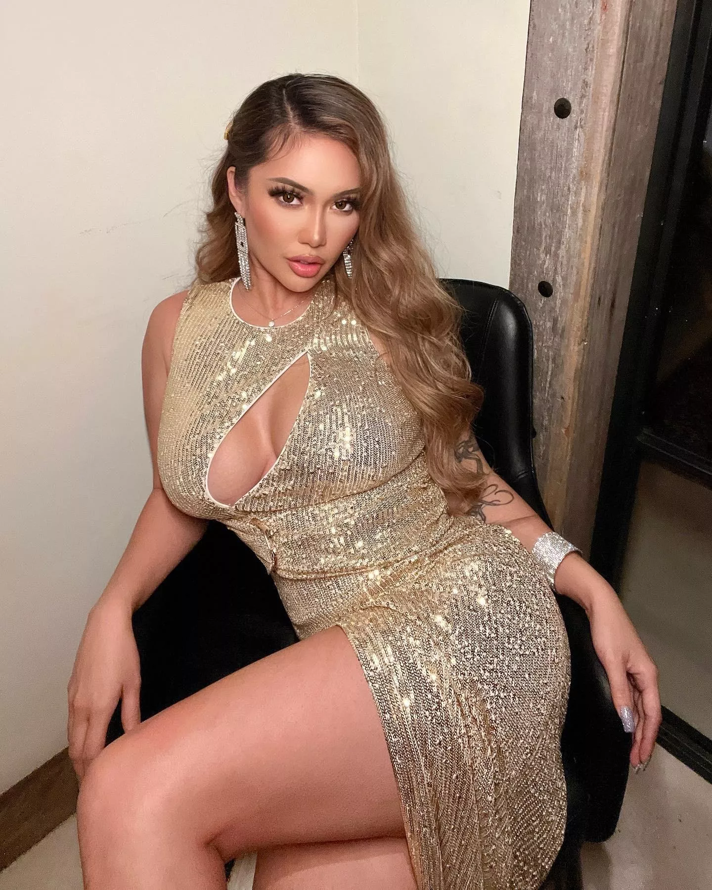 Happy New Year!! My OF is now FREE!! 🥳🥳🥳 link in b i o posted by msashleyvee