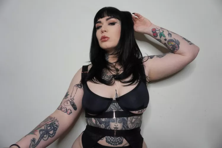 Happy new year 🖤 by shortstaxxxNSFW