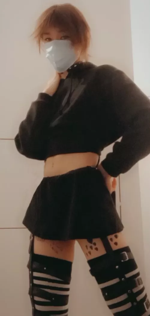 Happy new yearrr cutiess 😊 by Wooperpooper420