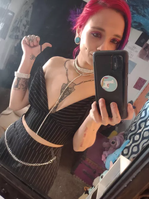 Happy New Years Eve 🎊🥳 by Savage_Siren