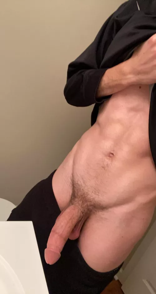 Happy New Years who wants to fuck at midnight by SundayDon