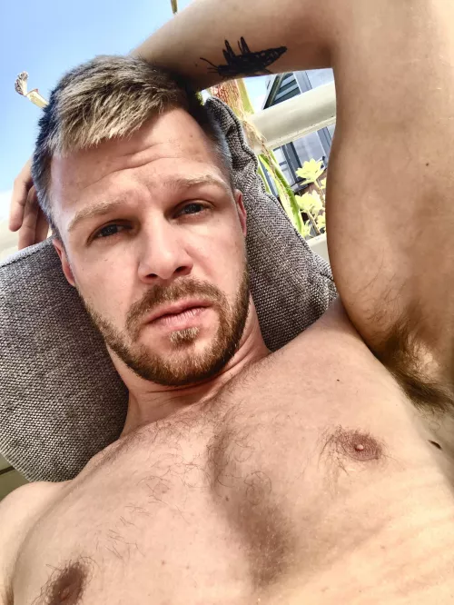 Happy Saturday by tobnio