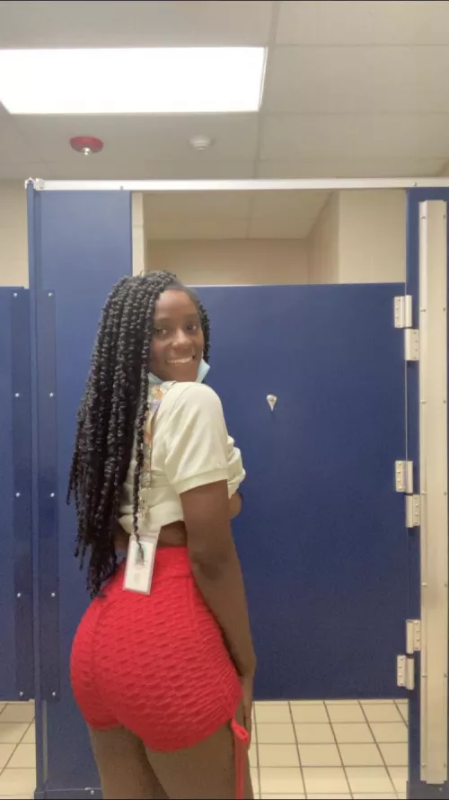 Happy Saturday by Divinecumslut