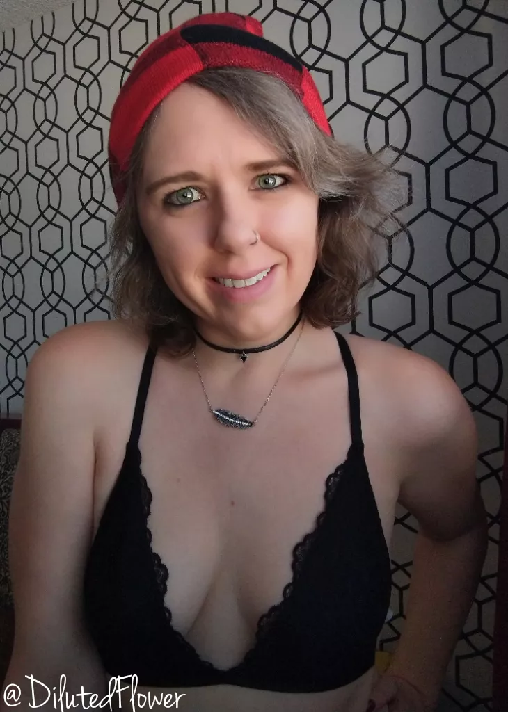 Happy Saturday ❤️ [F] posted by DilutedFlower