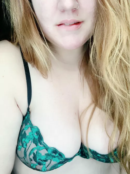 Happy Saturday by skylarcoyote