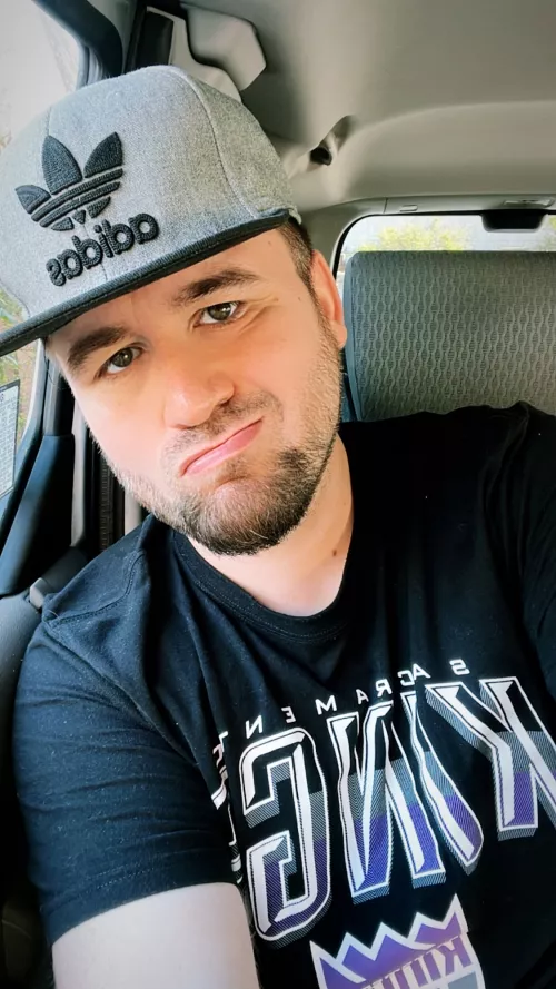 Happy Sunday bros! Let’s grab some beer and wings 🐓 by sundog925