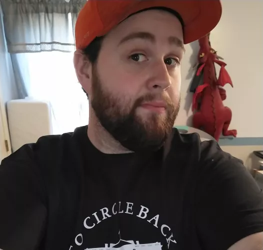 Happy Sunday hairy daddy squad! Who wants daddy to suck their toes and use their holes today? 😏 Leave a quick comment! by Pew_Pew_LazerDude