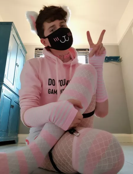 Happy Sunday! It's been a few days since I posted so hopefully people still see this! :3 by SomeFemboi