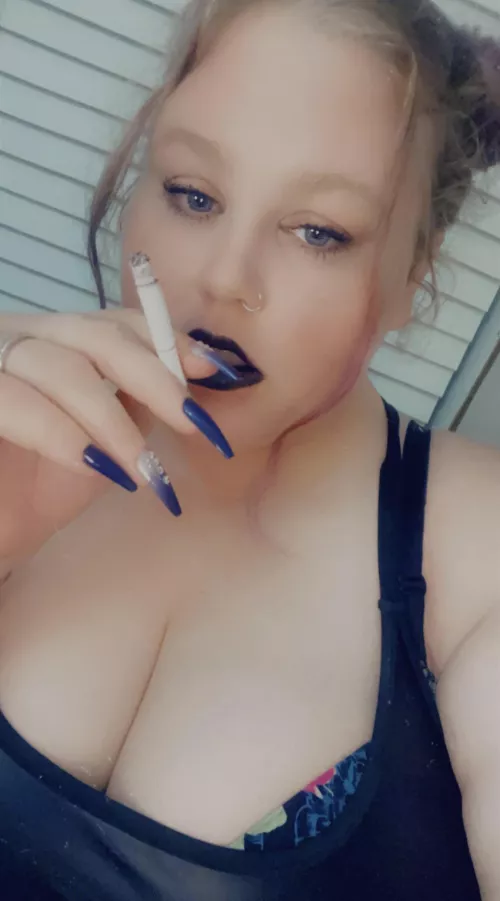 Happy Thursday 😜 by kingkellz069