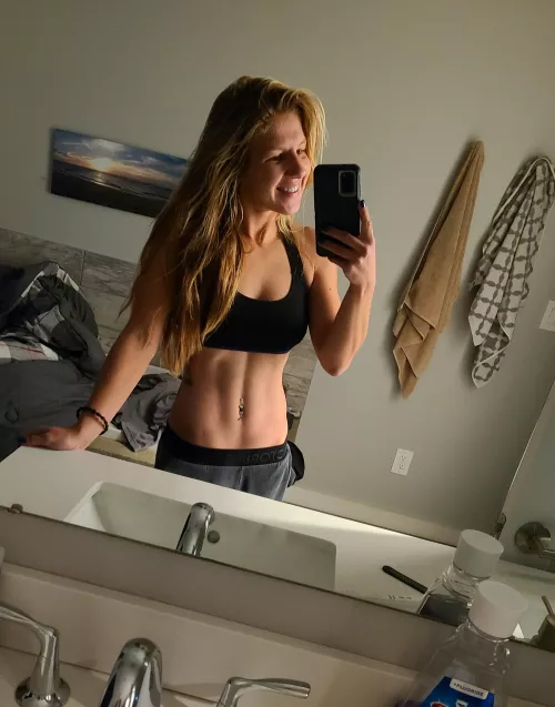 Happy Thursday 😊 by body_by_kayla