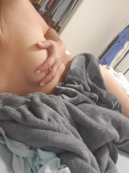 Happy titty Tuesday! [29-F] by sluttyblairbear