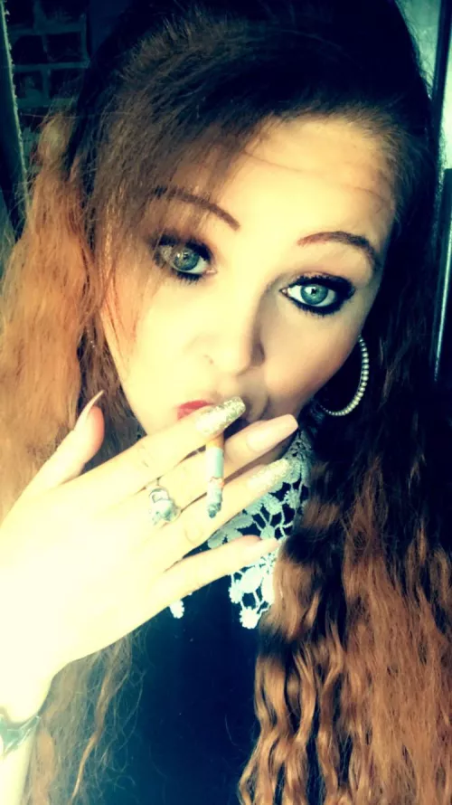 🧡🖤 Happy Tuesday peeps. I’m always down to meet cool ppl. Info below. 💋🧡🖤 by OceanEyez00