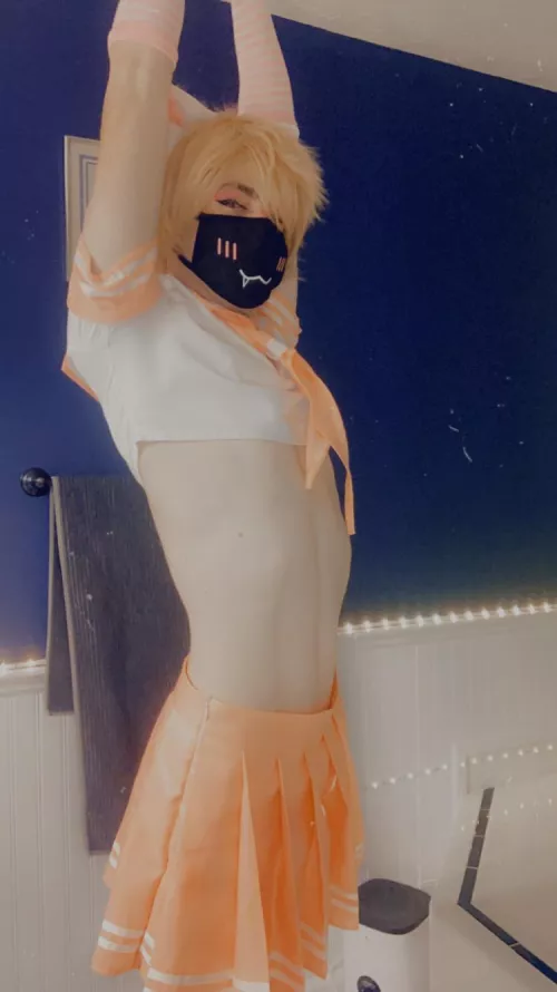 Happy tummy Tuesday 😋 by distraway