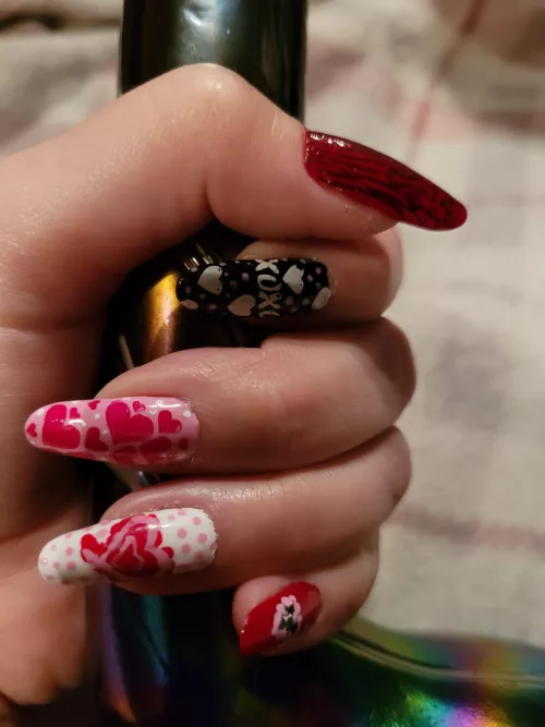 Happy Valentines Day! by LittleDanni91