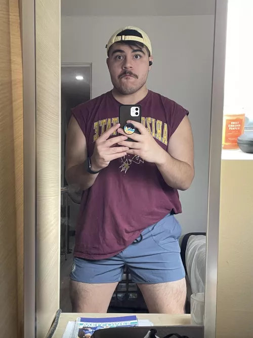 Happy Valentine’s Day to my fellow single bros by dumbassuniversity