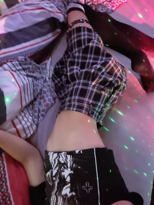 Happy very late Femboy Friday. Just shaved and now I feel so smooooth. by Tino_Recap