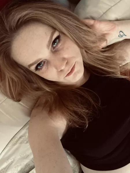 happy weekend 🦊 by os-sesamoideum