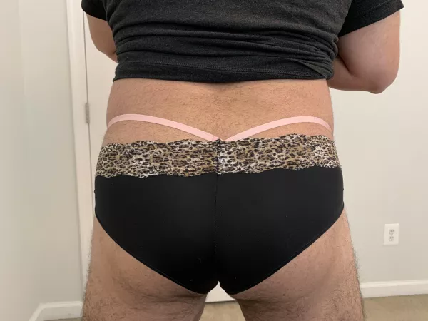 Happy Whaletail Wednesday! by whiplash90