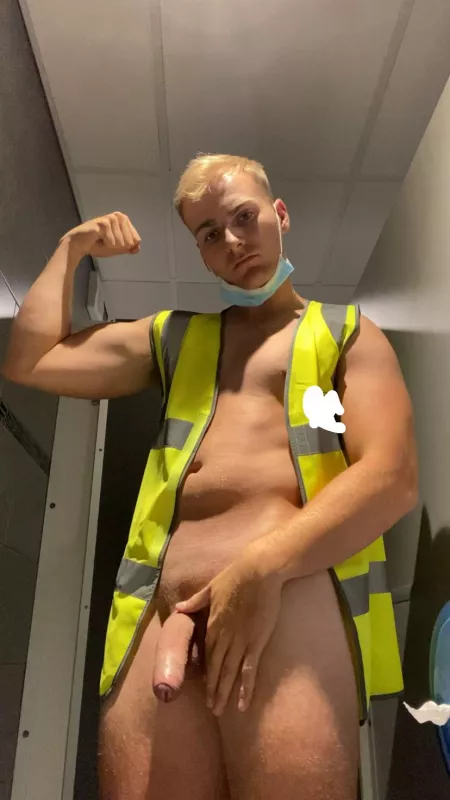 Hard at work 😉 by fitneszfreddie