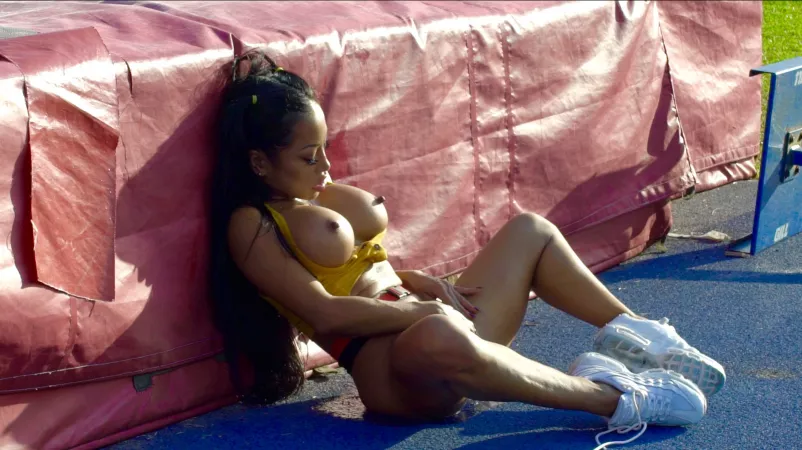 Hard Nipples by Doseinh