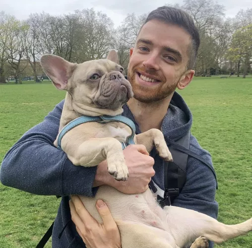 Hard not to smile with this friend by Macsenx