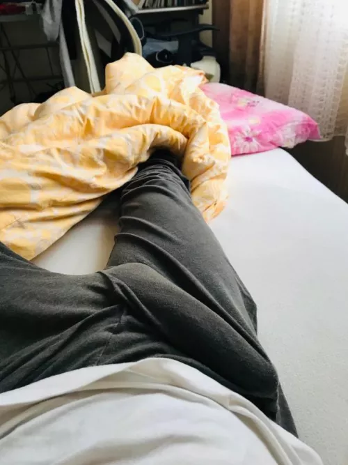 Hard to hide it when i sleep at a bro’s place by anotheruncutlad