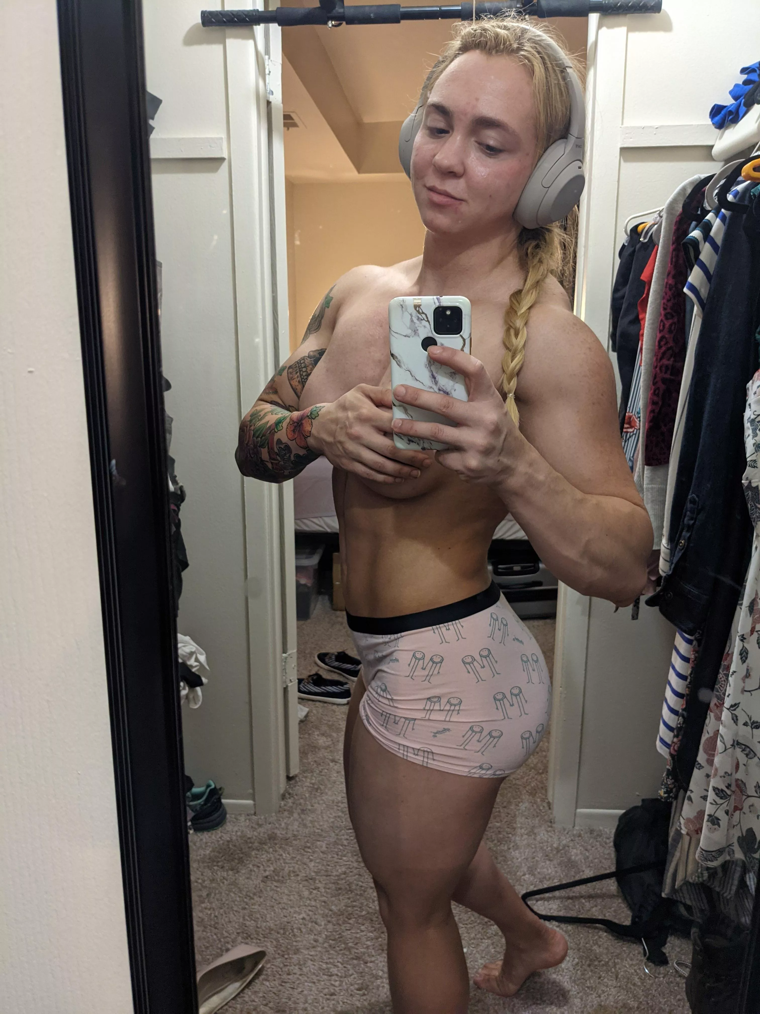 Hard to say no to boyshorts posted by izzyisfit