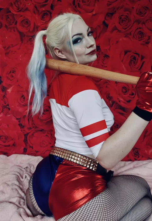 Harley is feeling horny [cosplay by scarl3ttbaby] by scarl3ttbaby