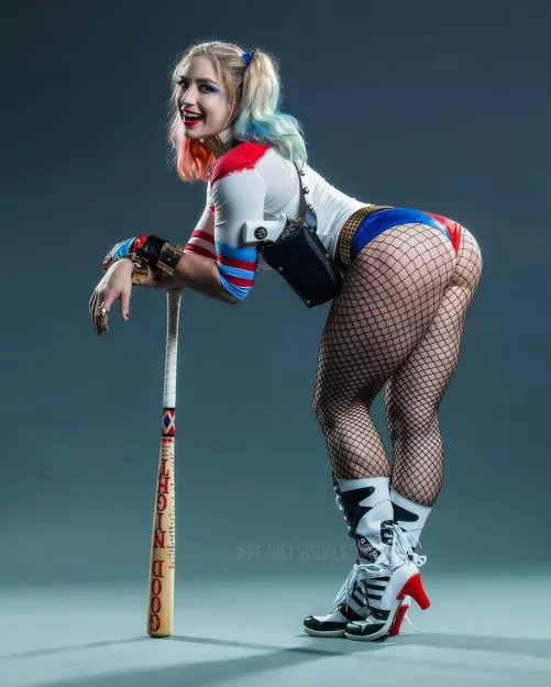 Harley Quinn by Alyssa Loughran by Funeral_Editor