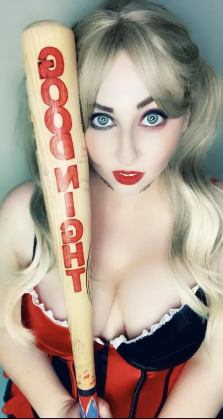 Harley Quinn by Cosplayallie ❤️🖤 by cosplayallie